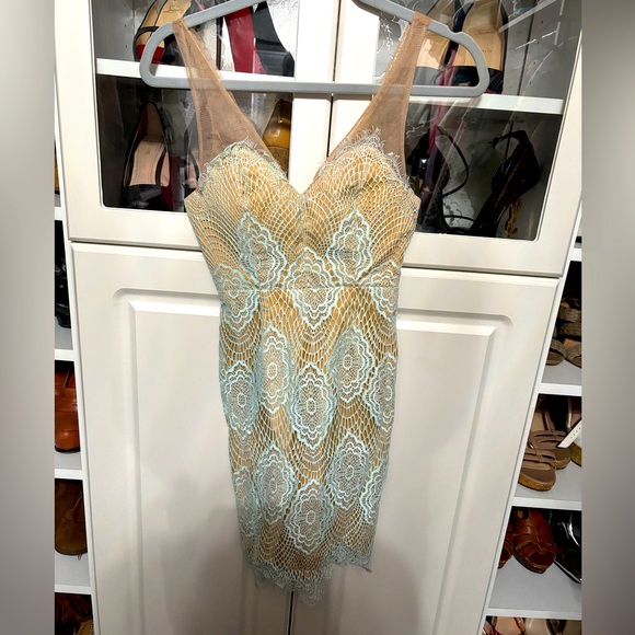 Lulus Dresses & Skirts - Lulus XS Nude Seafoam Eyelash Lace Dress